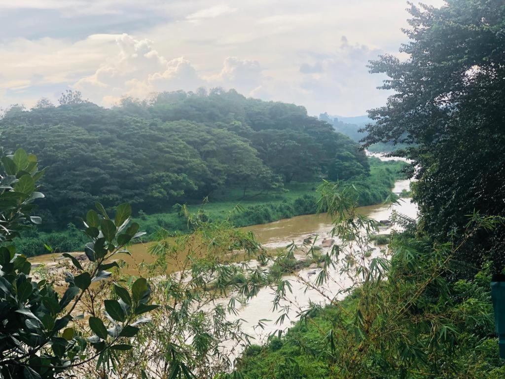 Kandy River Garden Esterno foto